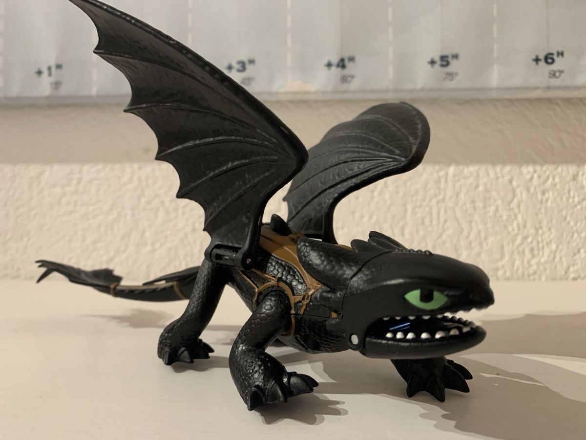 Spielzeuge: Actionfigur von Toothless wie neu – Gebraucht aus Langenthal von reg_8by5