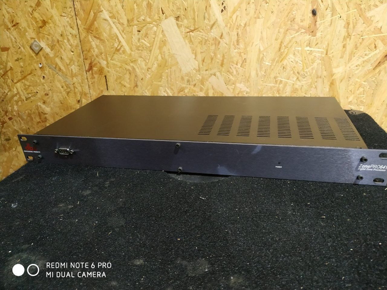 Console di mixaggio: DBX Zone PRO 641 + ZC1 + ZC3 - Digital Processor – Usato da Koppigen venduto da connect1