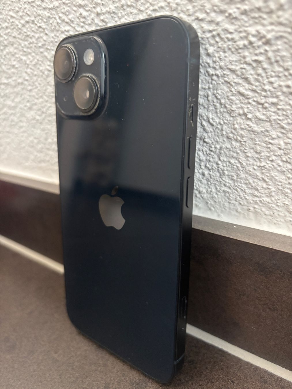 Apple Portables: iPhone 14 - 128GB (schwarz) – D'occasion à Oberrohrdorf par Canuck98 2