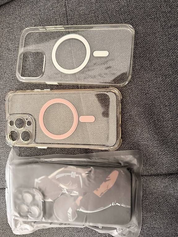 Cover & Protezioni schermo: Varie cover iPhone  – Usato da S. Antonino venduto da fab_tr2s 4