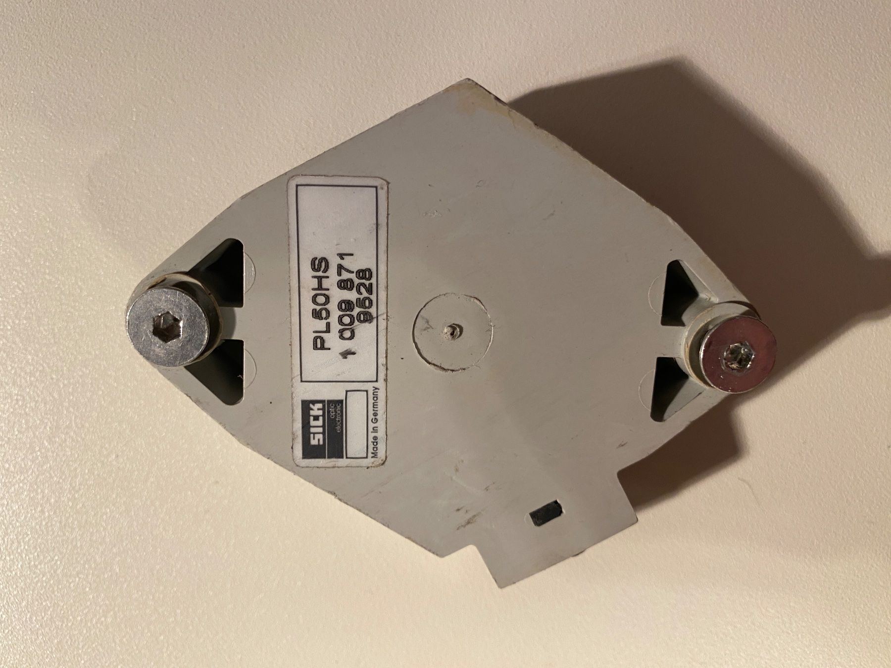 Componenti elettronici: SICK Reflektor PL50HS optischer Sensor, fast neuwertig – Usato da Brislach venduto da hueg54 1