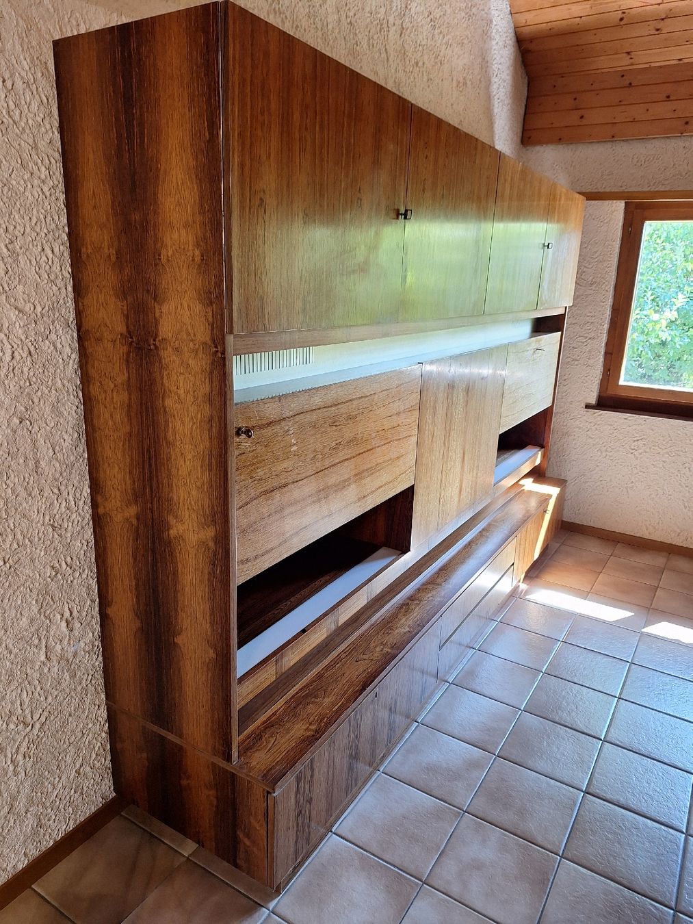 Schränke: Wohnwand Vintage aus den 70er – Gebraucht aus Genolier von Antoine30 1