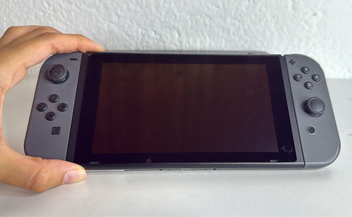 Nintendo Console: Nintendo Switch Console - Great for Summer Gaming! – Usato da Ehrendingen venduto da bubulence 3