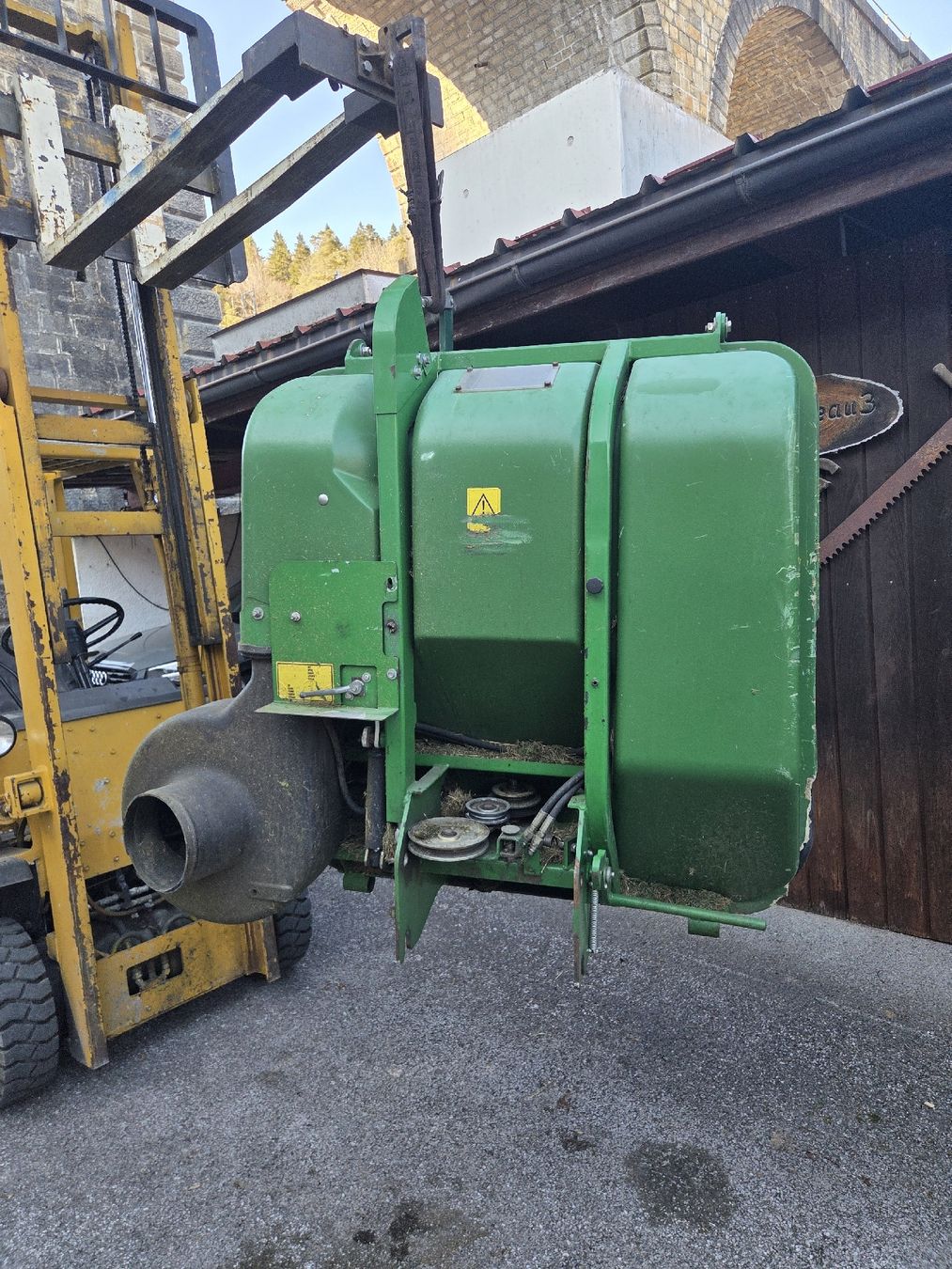 Tagliaerba: bac de ramassage John-Deere 342T – Usato da couvet venduto da erb.c 3