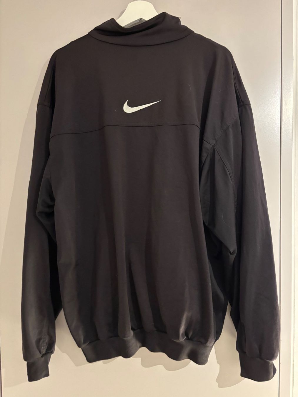 Nike Maglioni & Felpe: Nike Zipper Vintage – Usato da Horgen venduto da zimtaoui 1