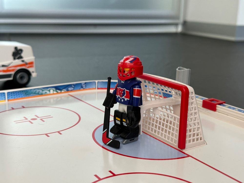 Playmobil 5594 : Sports & Action : Stade de hockey sur glace - Jeux et jouets Playmobil - Avenue des Jeux