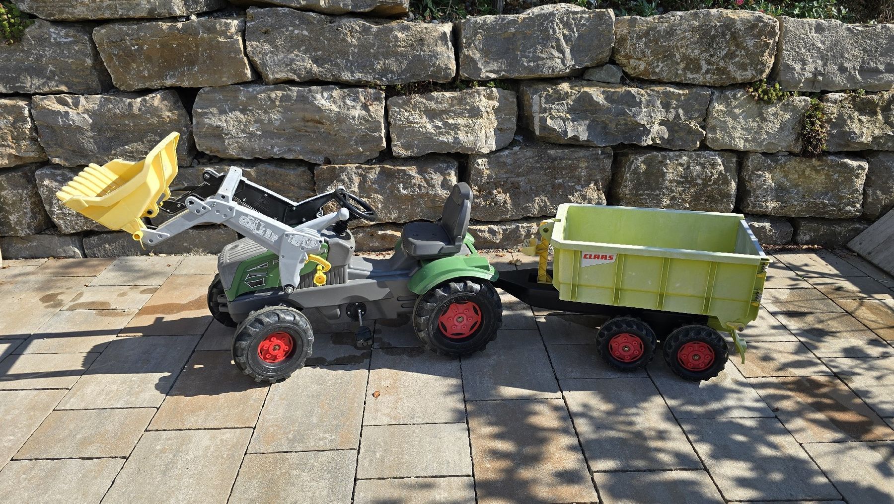 Veicoli per bambini: Kindertraktor mit Muldenkipper – Usato da Hägglingen venduto da krahu