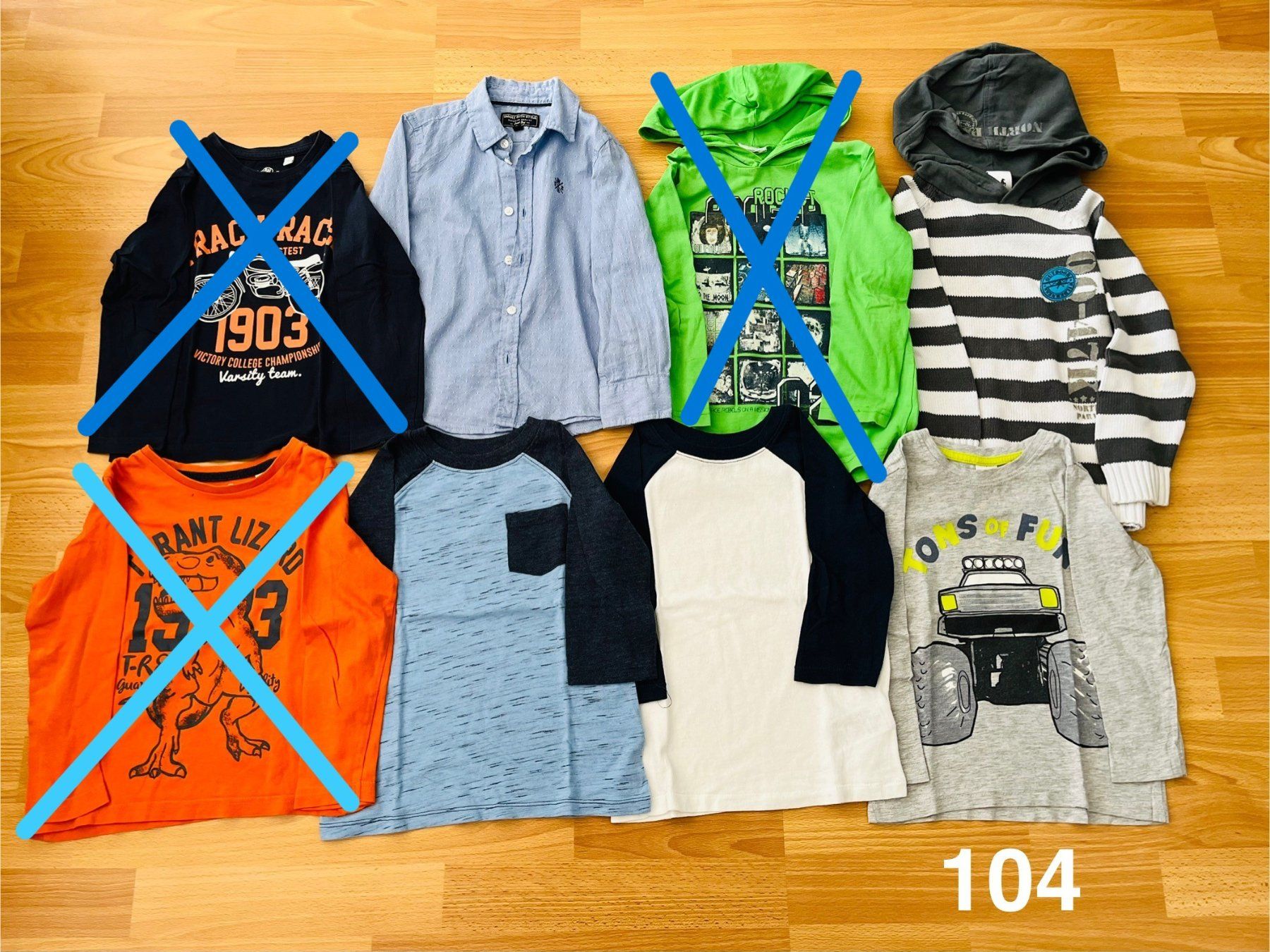 Lotti & Set di vestiti: Kleiderpaket Grösse 104, 5-teilig – Usato da Konolfingen venduto da takkie