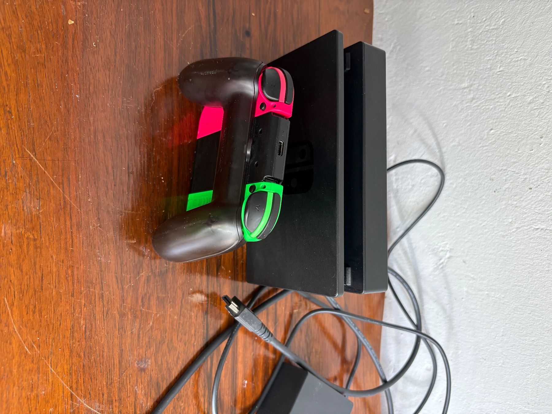 Dockingstation: Nintendo Switch Konsole Set inkl. Docking-Station & Joy-Cons – Gebraucht aus Basel von kia_wlc2 2