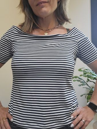 T-shirt rayé noir et blanc, taille M, super état !