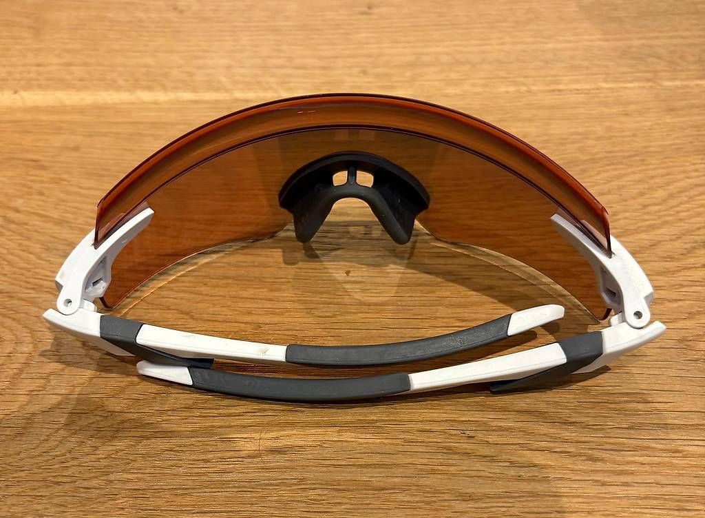 Oakley Occhiali & Lenti: Oakley Encoder Weiss mit Prizm Trail Torch – Usato da Schwarzenburg venduto da Arsenalchamp 2