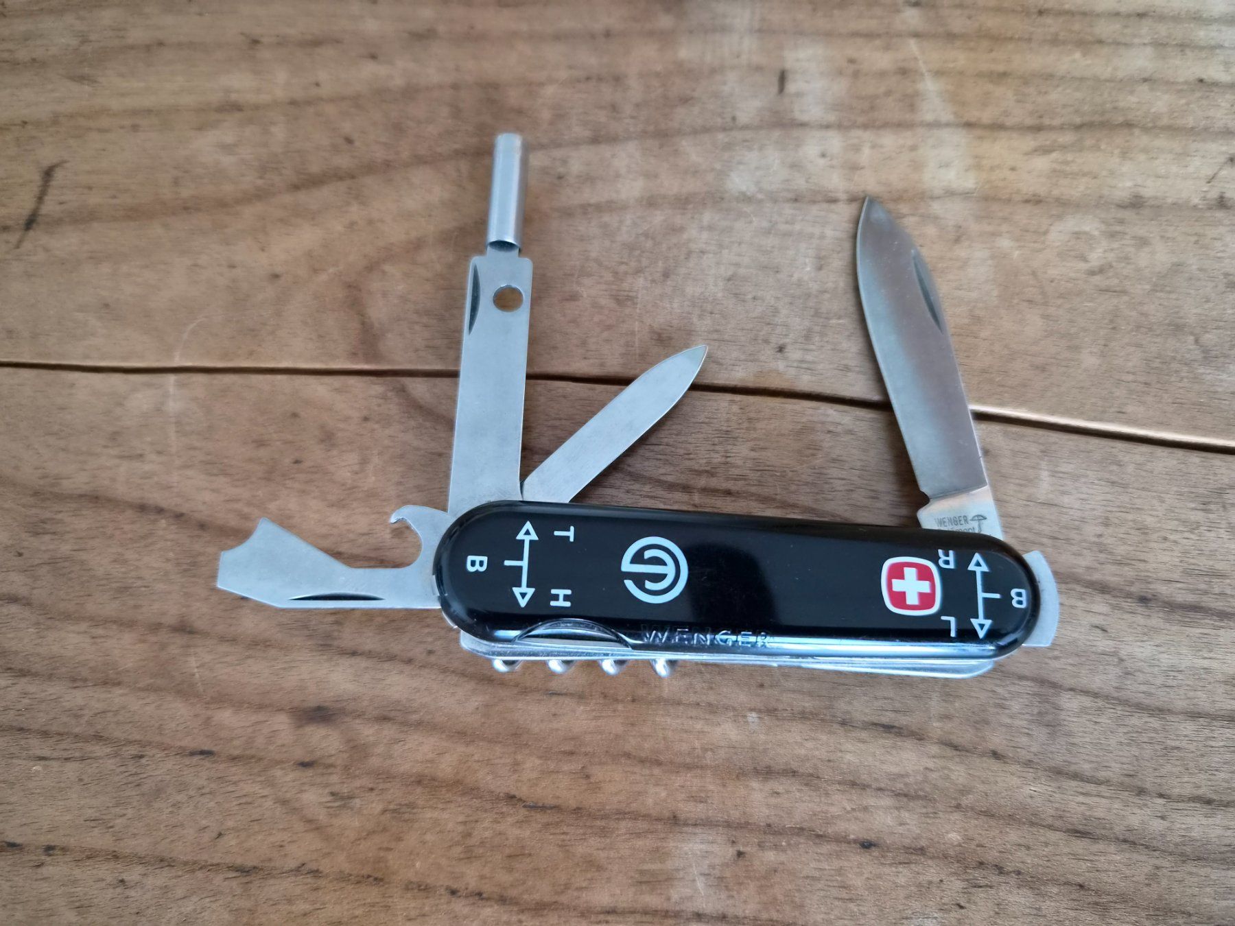 Wenger Taschenmesser: Taschenmesser - Wenger – Gebraucht aus Laupen BE von R11rs 2