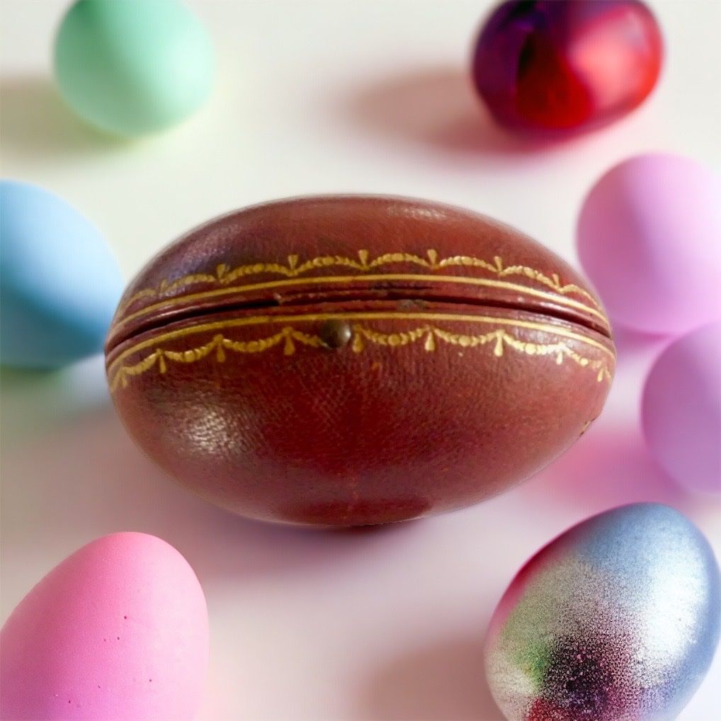 Cartier Dosen: Antique Cartier Egg Shaped Box – Gebraucht aus Embrach von estzeh1 1