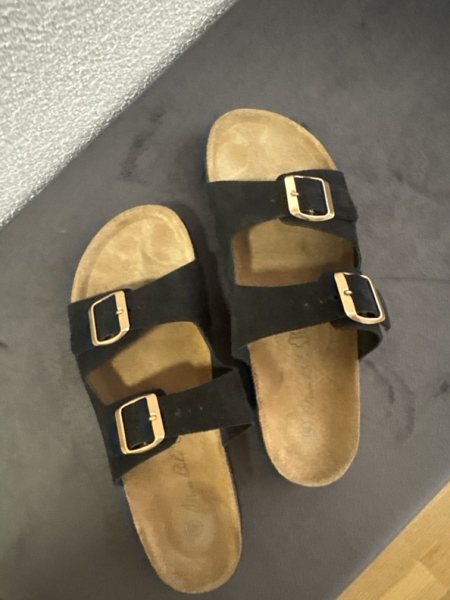 Chaussures hommes: Chaussure à vendre, taille 40 – Neuf (Voir description) à Malleray par mom_s7h6