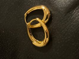 créoles plaquées or jaunes neuves 2,3 cm X 1,7 cm