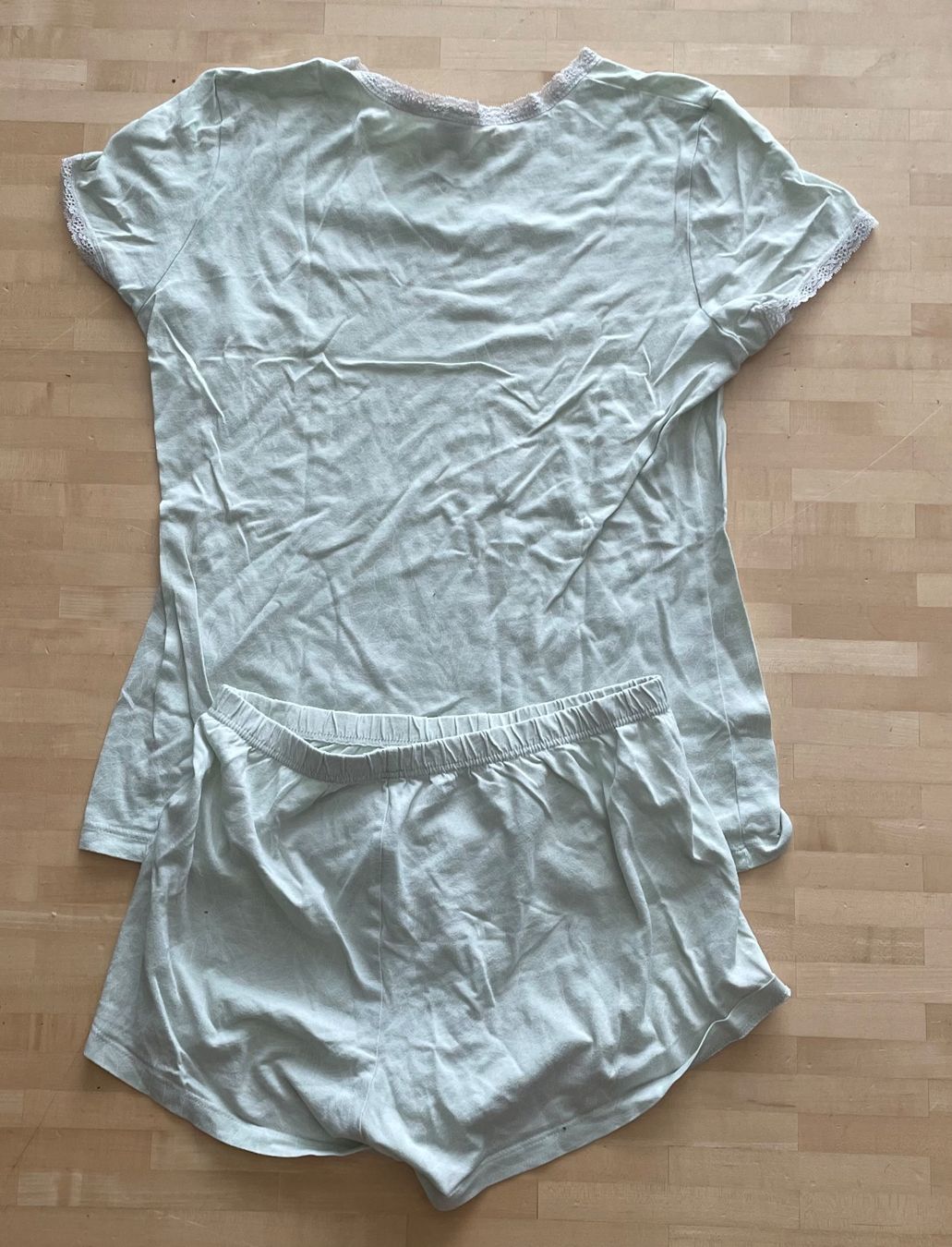 Sanetta Pyjamas & Ähnliches: Mädchen Pyjama kurz hellgrün Grösse 164 Sanetta – Gebraucht aus Winterthur von crave 1
