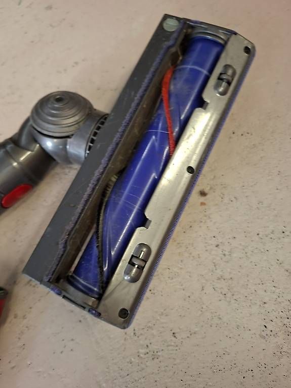 Dyson Staubsauger & Zubehör: Dyson Handstaubsauger – Gebraucht aus Olten von Mezopotamya 1