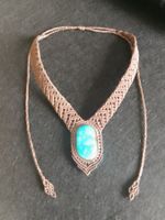 handgemachte Makramee Kette, Collier mit eingefasstem Türkis