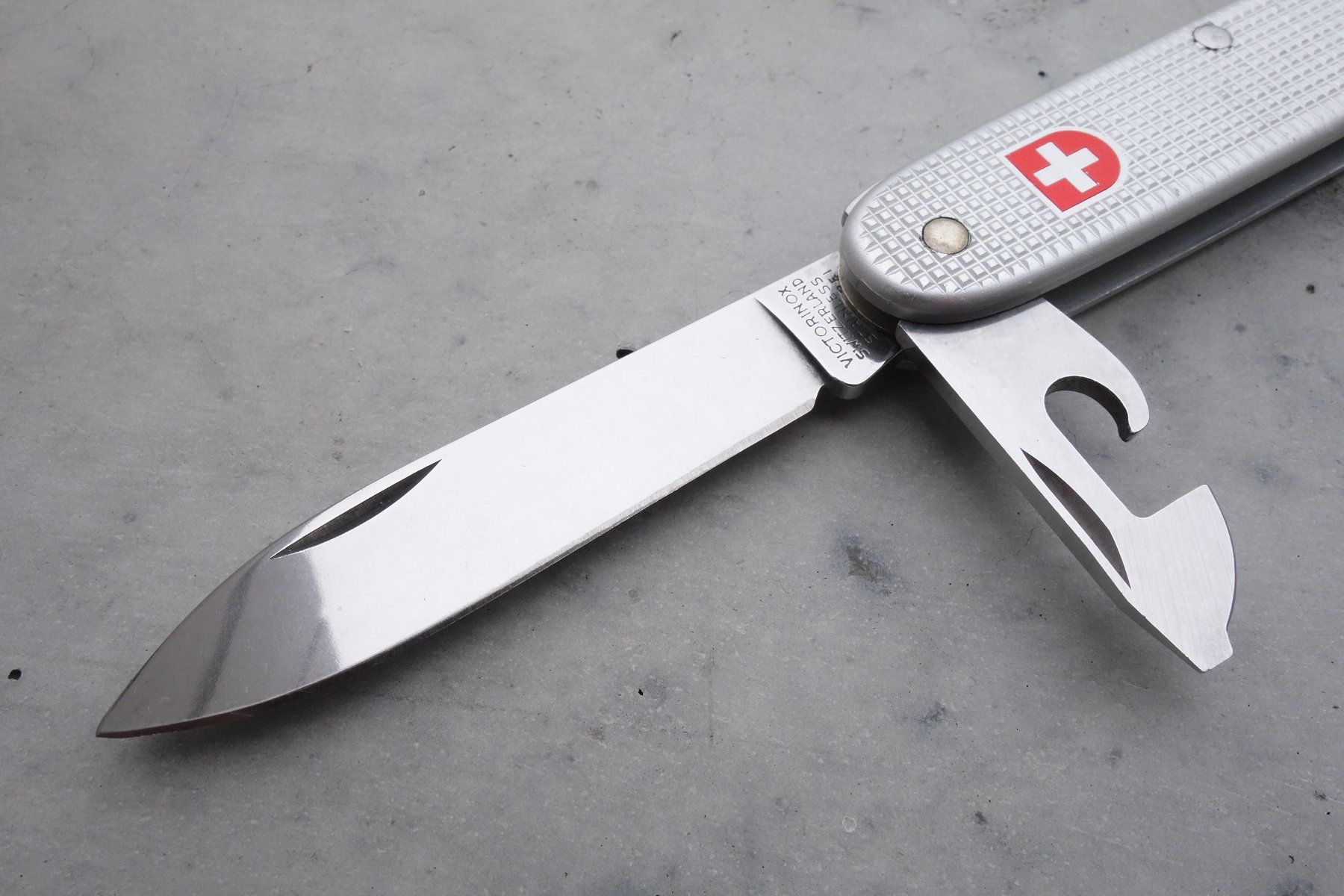 Victorinox Taschenmesser: Victorinox Soldatenmesser 83 – Gebraucht aus St. Gallen von 8201 3