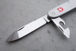 Victorinox Soldatenmesser 83