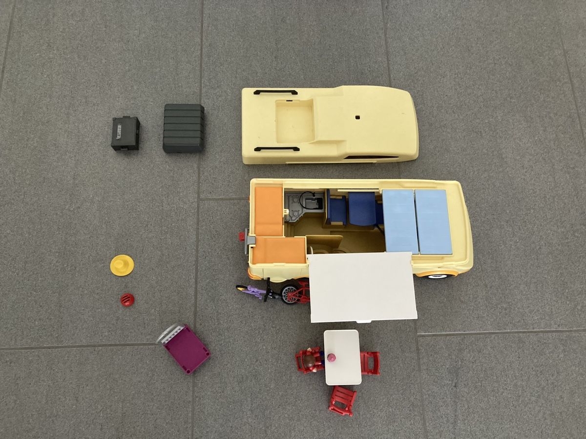 Playmobil Giocattoli: Playmobil Wohnmobil mit Extras – Usato da Wynigen venduto da Mandale 1