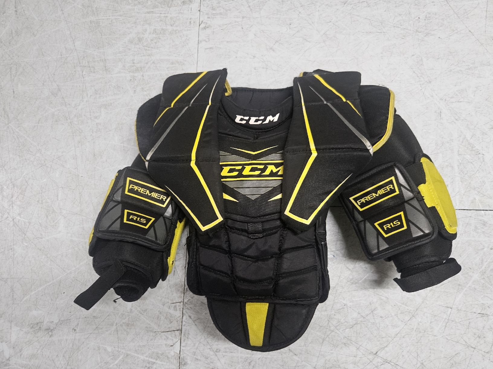 Ccm Protezioni & Imbottiture: Plastron gardien hockey – Usato da lechelles venduto da tamass38