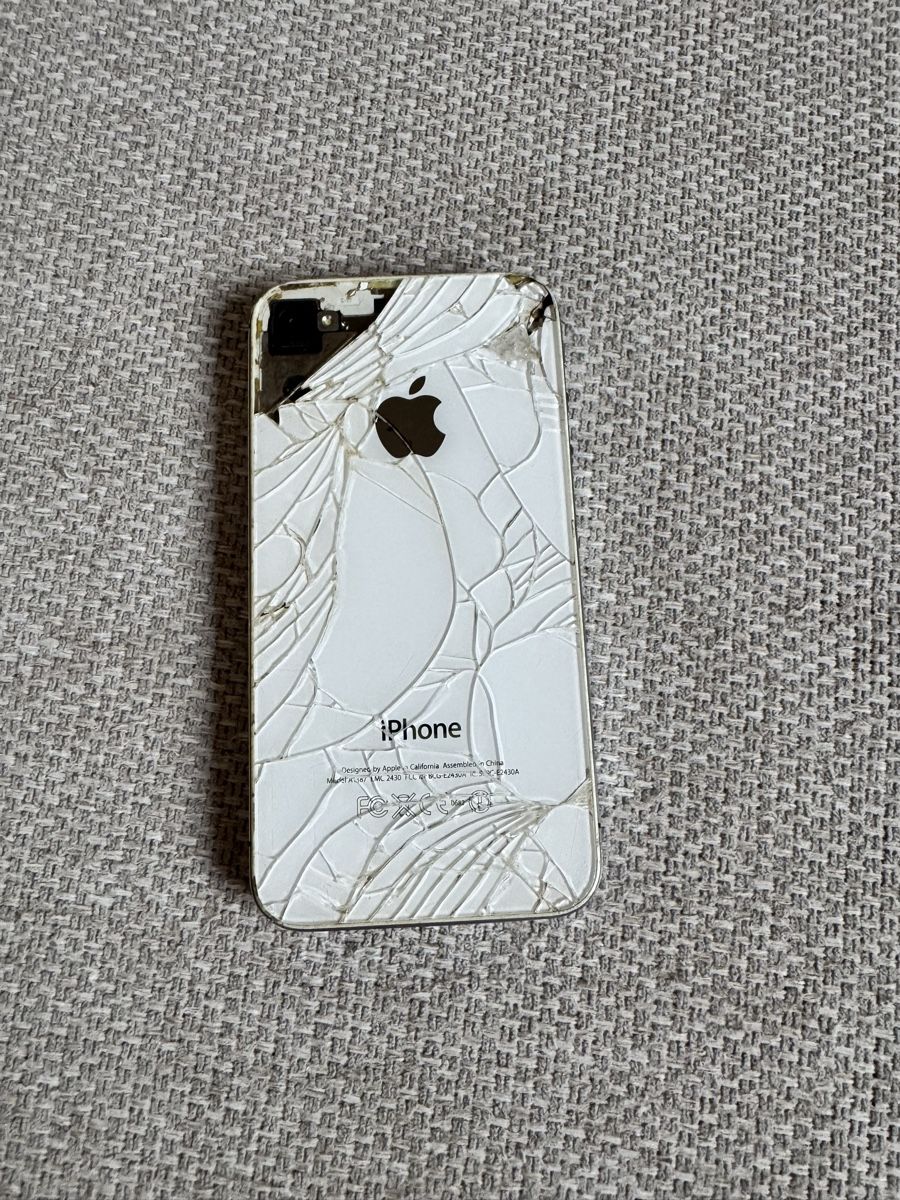 Apple Portables: Altes kaputtes iPhone – Défectueux à Zürich par MHW23 1