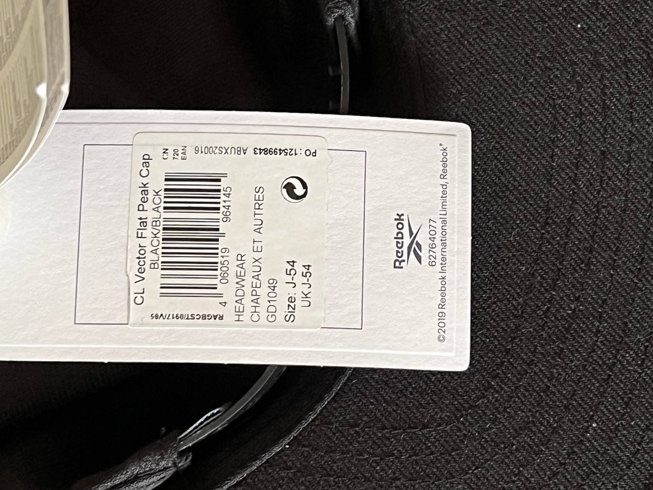 Sonstige Kleidung & Accessoires: Reebok Kappe Neue – Neu und originalverpackt aus Riehen von edu_92w7 5