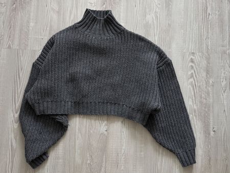 Pull court gris col roulé SHEIN
