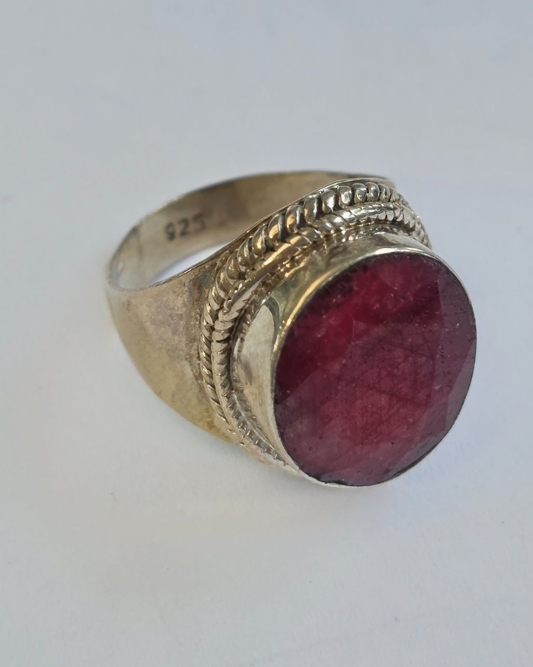 Ringe: Ring Silber mit grossem roten Rubin Grösse 57 – Neu (gemäss Beschreibung) aus Zürich von ben_mn5h 8
