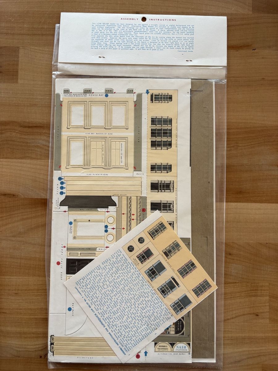 Kit bricolage: Bastelbogen Haus / Gebäude – Nuovo e nell'imballaggio originale da Rümlang venduto da SchumBru10 2