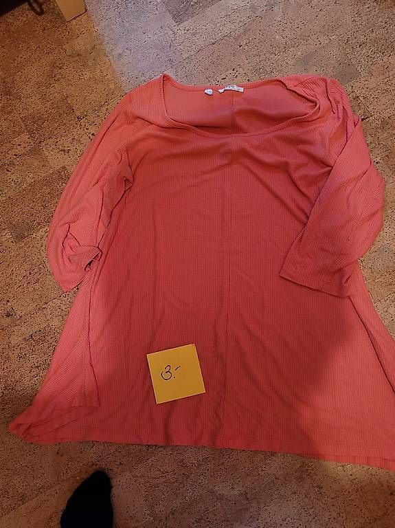 T-shirts: Langarm Shirt Gr.48 – D'occasion à Iseltwald par Bone011 1