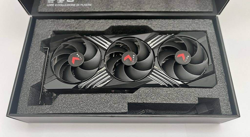 Cartes graphiques: PNY GeForce RTX 4070 Ti SUPER XLR8 - Garantie bis 2027 – D'occasion à Tramelan par Fr1ska 4
