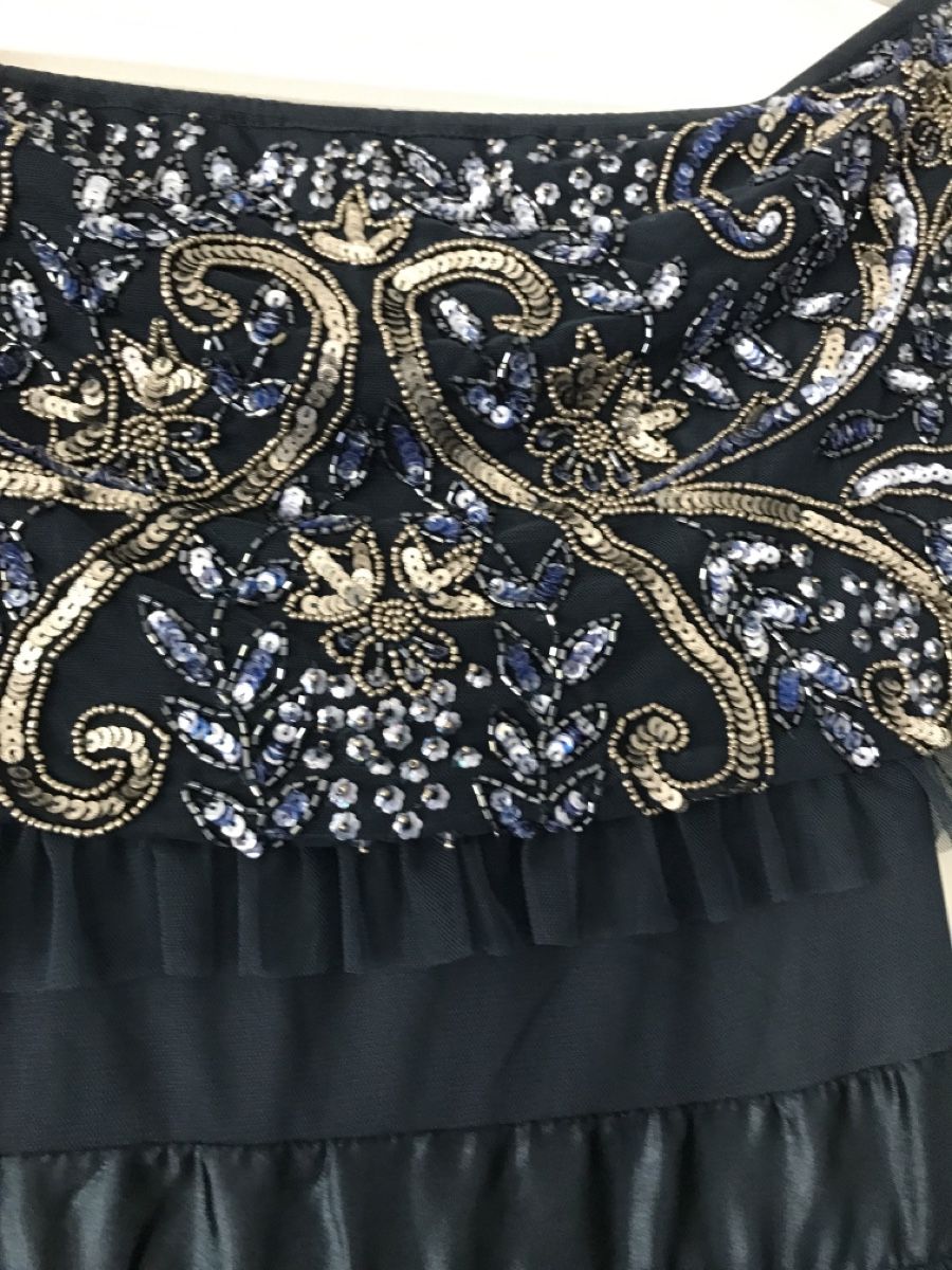 Vestiti: Festkleid dunkelblau Grösse 36 mit Perlen bestickt – Usato da Dübendorf venduto da nela123 5