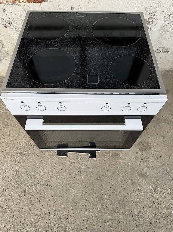 Elettrodomestici da cucina: Electrolux Backofen mit Glaskeramik  – Usato da Künten venduto da buli76 1