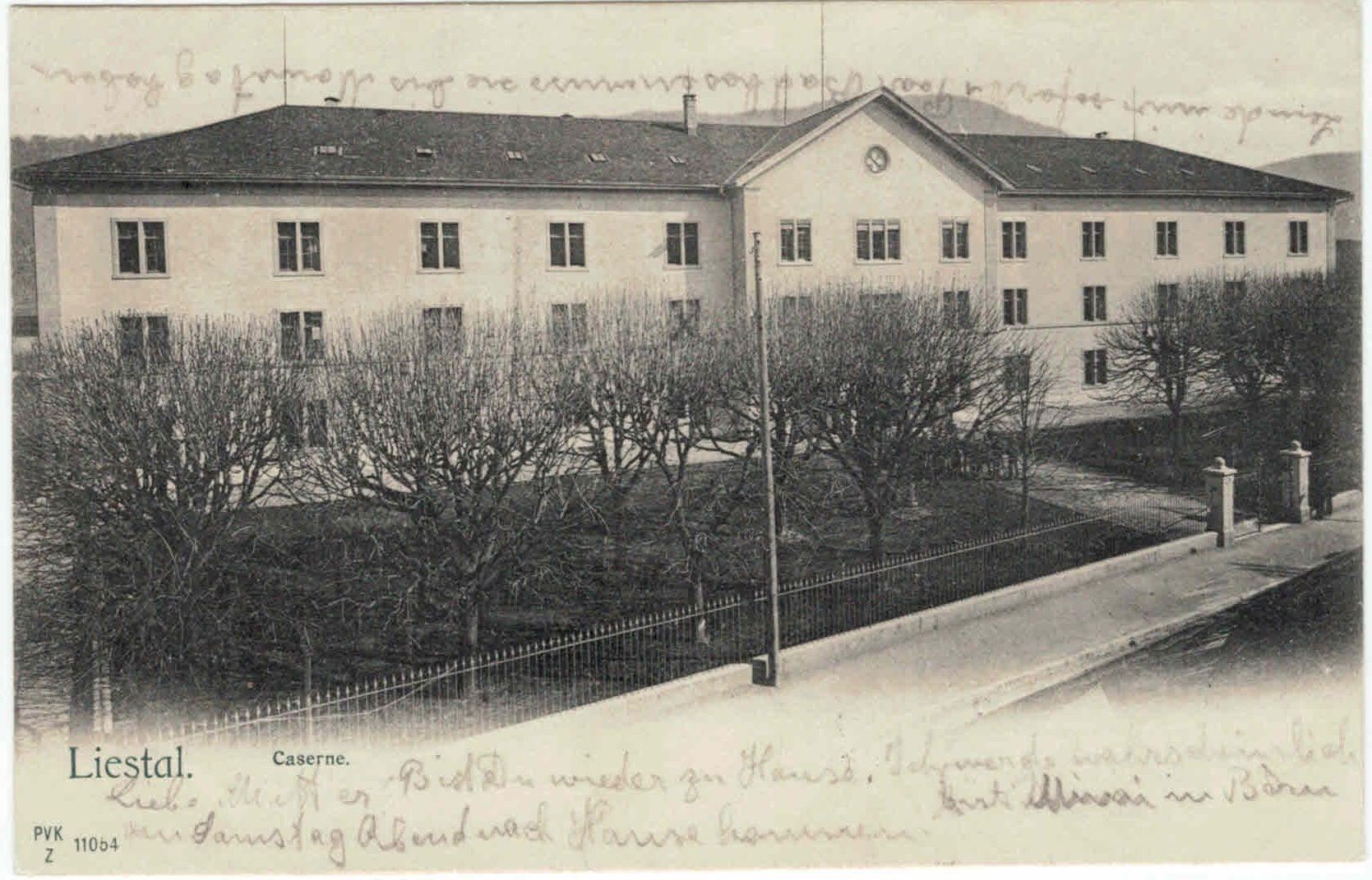 Ansichtskarten: BL 60 Liestal Kaserne 1903 – Gebraucht aus Fribourg von philafri