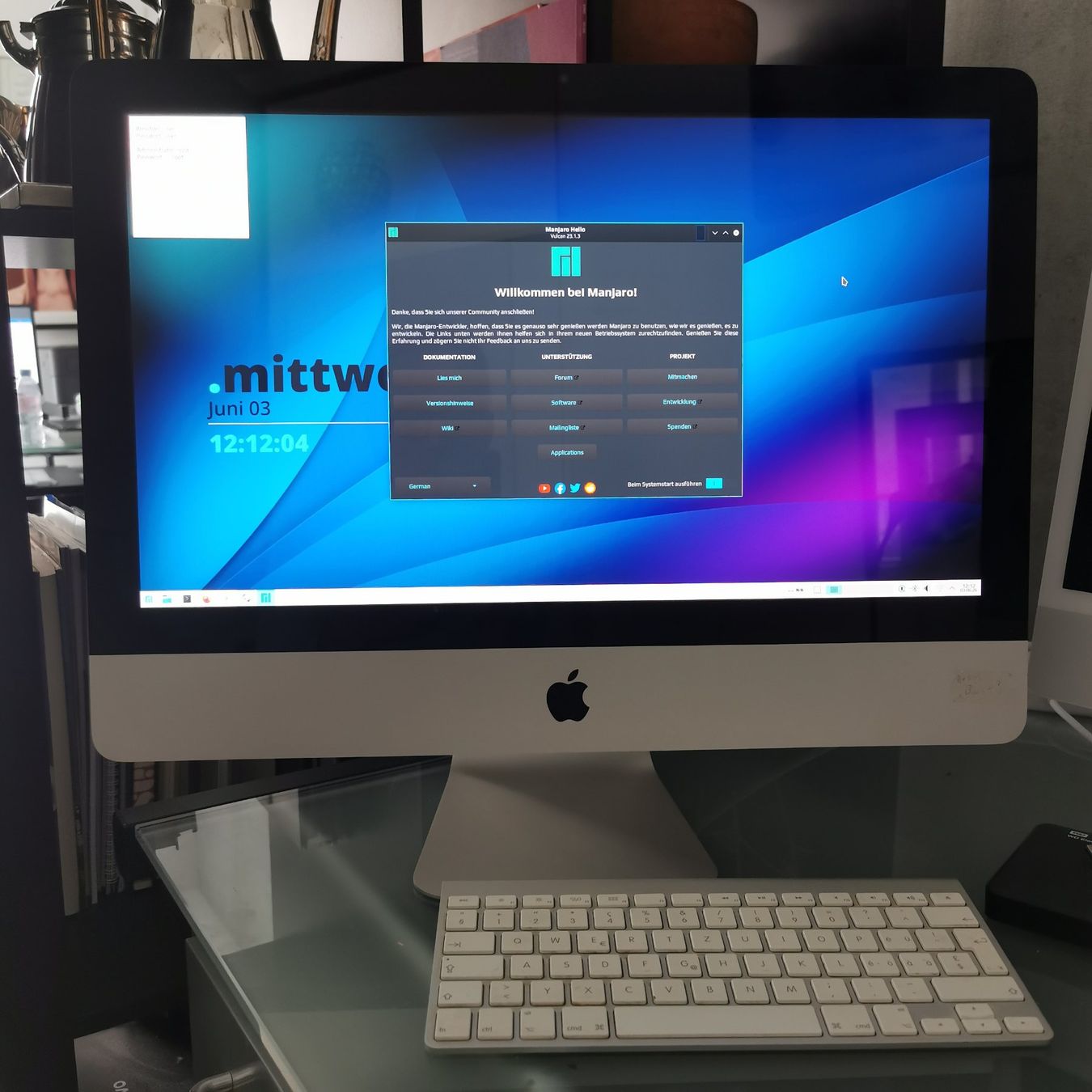 Apple PC: iMac 21.5 Zoll mit Manjaro Linux von Profi installiert – Usato da Winterthur venduto da raffyloc