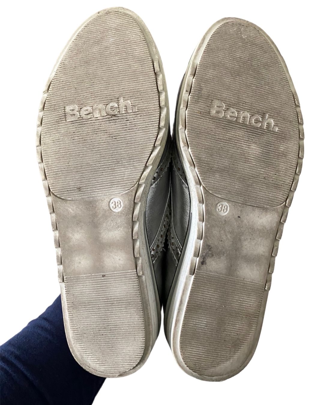 Bench Damenschuhe: BENCH l Damen Lederschuhe Silber l Gr. 38 – Gebraucht aus Lenzburg von Orzo3 4