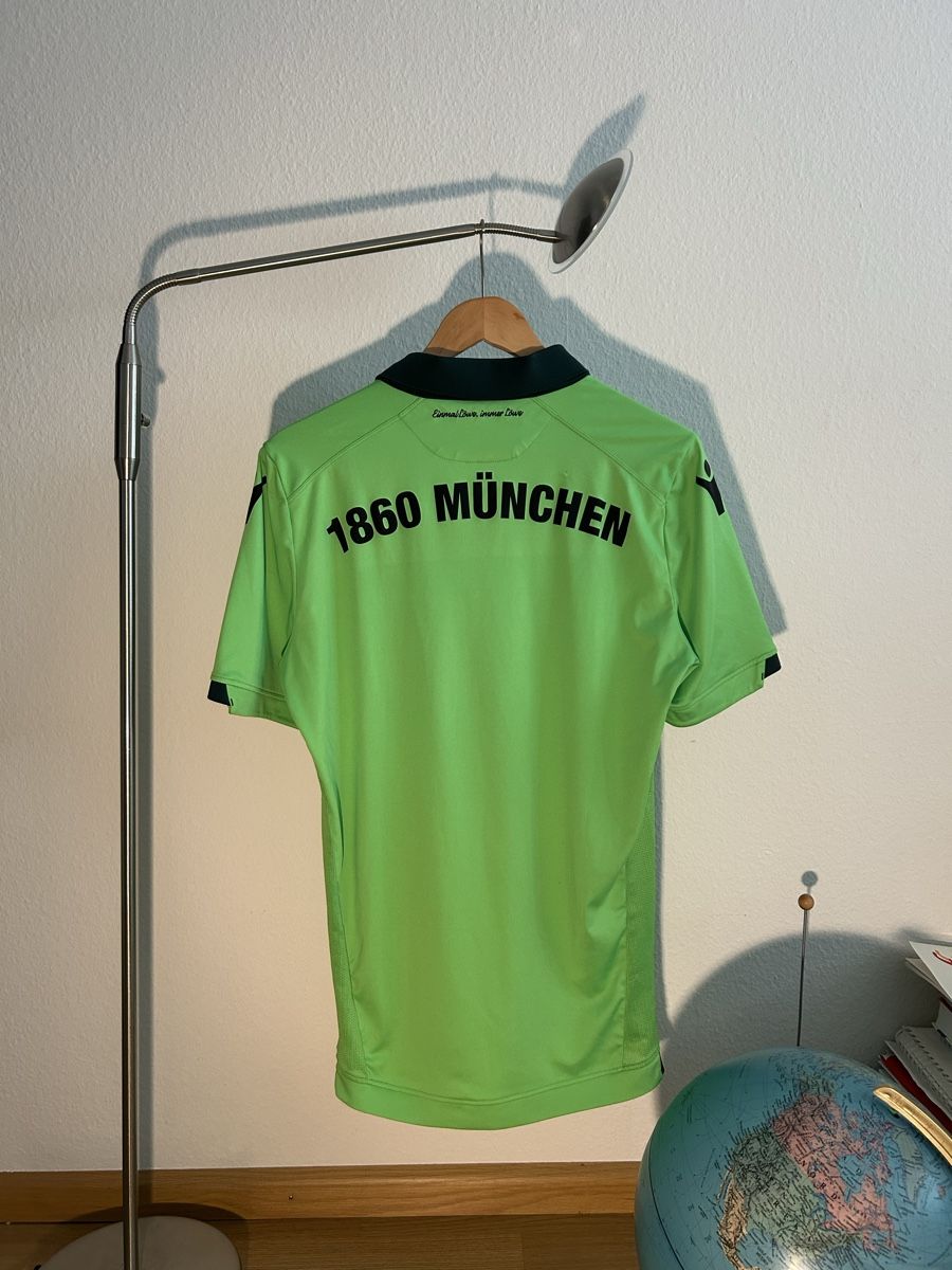 Leibchen & Hosen: Fussballtrikot 1860 München – Gebraucht aus Reinach BL von the_9lwh 2