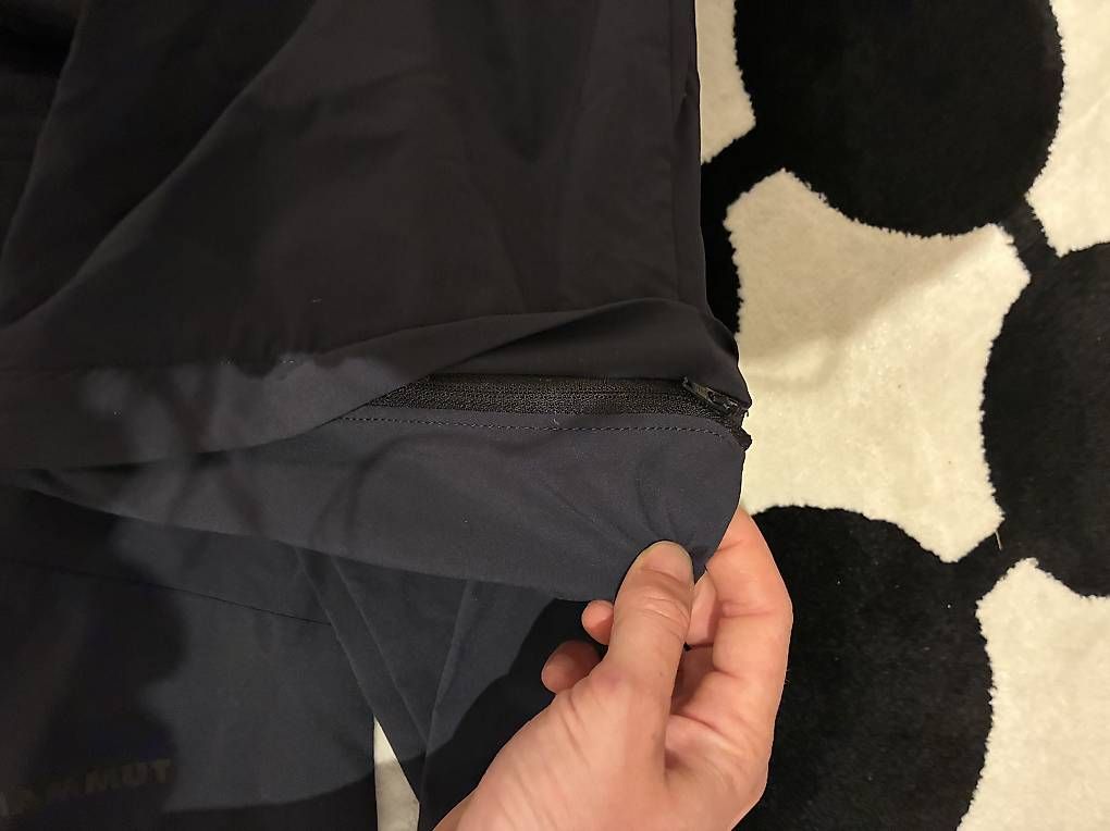 Pantaloni: Wanderhosen abnehmbar  – Usato da Hägglingen venduto da Ririmass 3