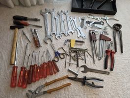 Werkzeug-Set diverse Werkzeuge Schraubenschlüssel Zange Schr