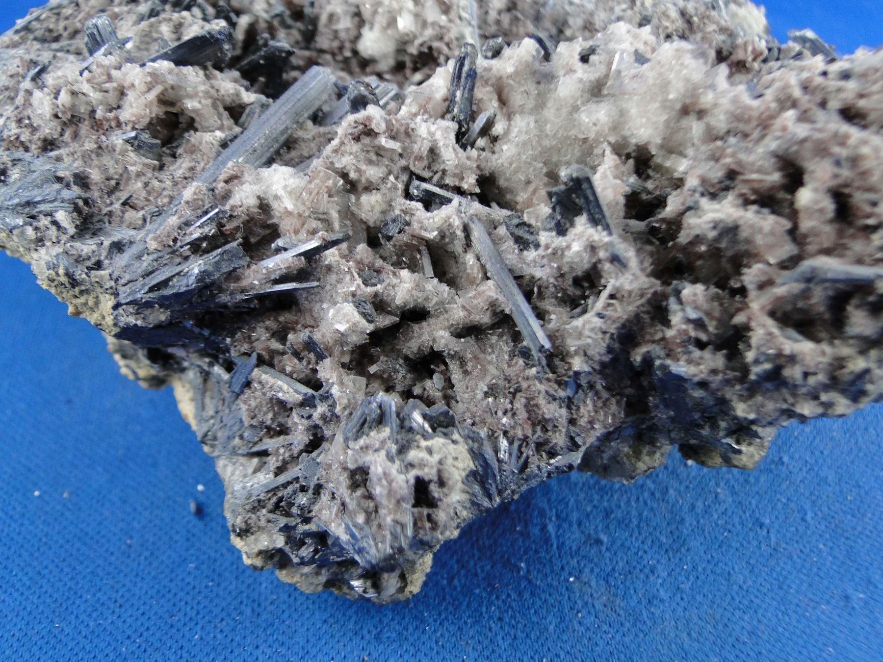 Minerali & Pietre curative: Baryt auf Stibnit – Usato da Schinznach Bad venduto da Demerald 9