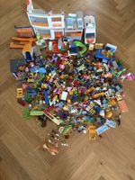 Grosses Playmobil und Teile. Spass für die Kleinen!