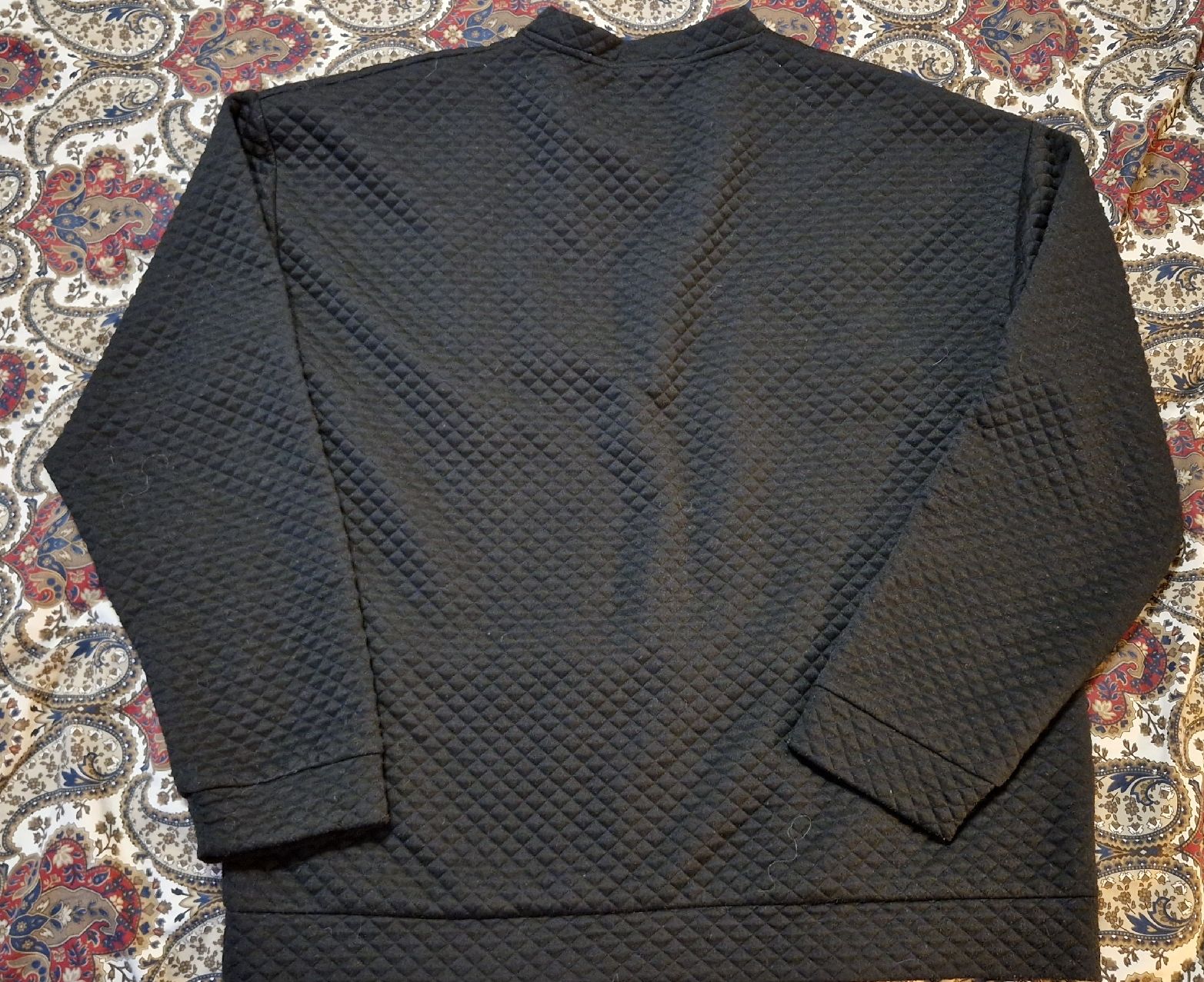 Pulls & Sweat-shirts: Schwarzes gestepptes Herren-Sweatshirt aus Polyester. – D'occasion à Oberengstringen par Sheera7 4
