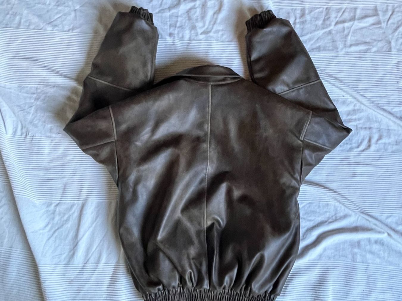 Vestes: Faux Leather Bomber Jacket – D'occasion à Zürich par lar_8z5c 7