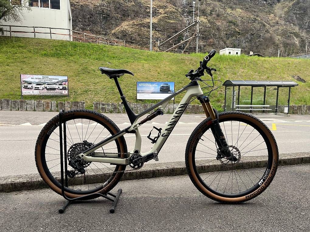 Canyon Biciclette: Canyon Neuron CF 9 SL – Usato da Zürich venduto da gia_75lr