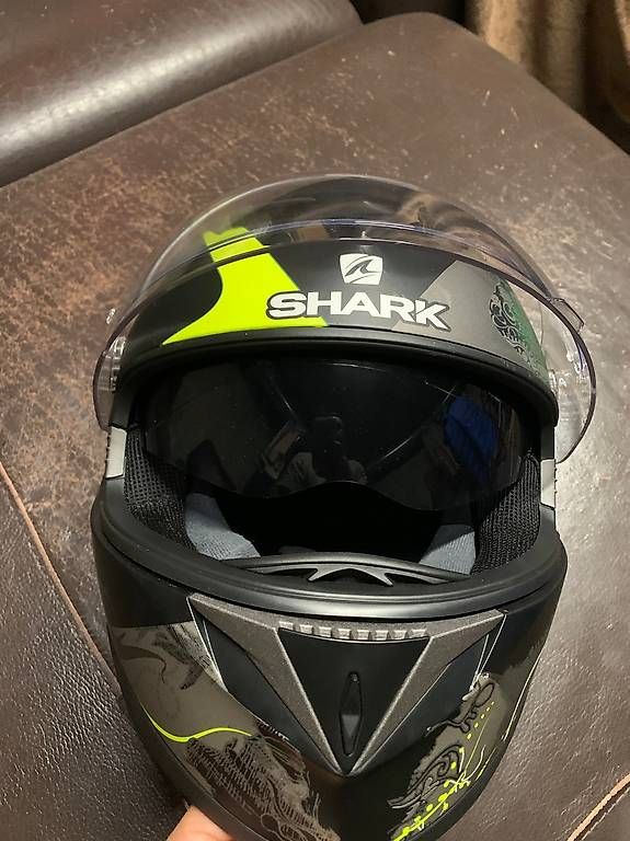 Helme & Visiere: casque de moto SHARK – Gebraucht aus genève von MICRA 3