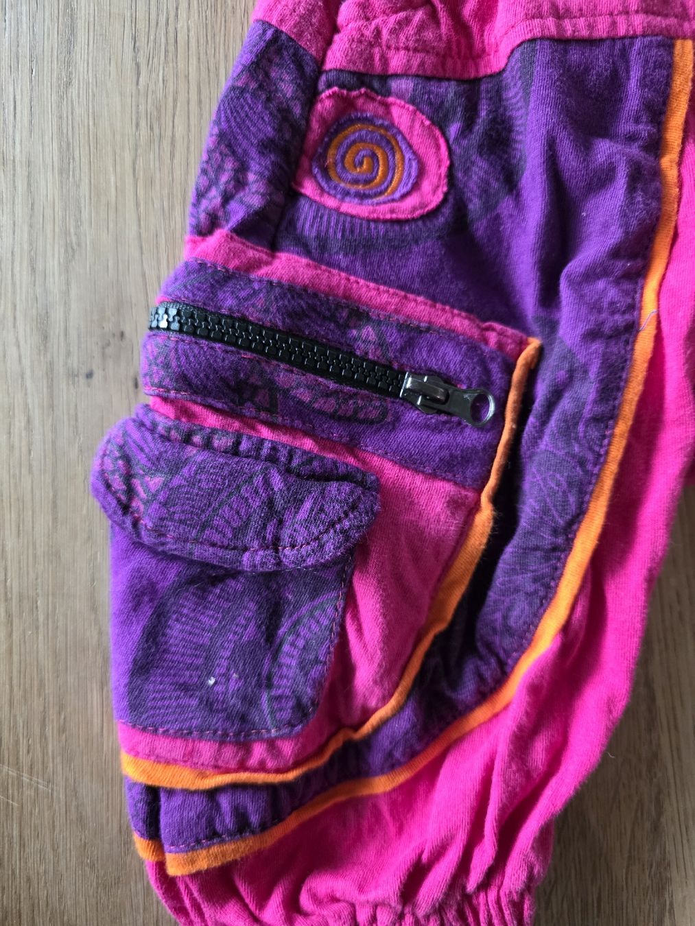 Hosen: Kinder Hose 2 Jahre – Gebraucht aus Altstätten SG von Carrybones 1