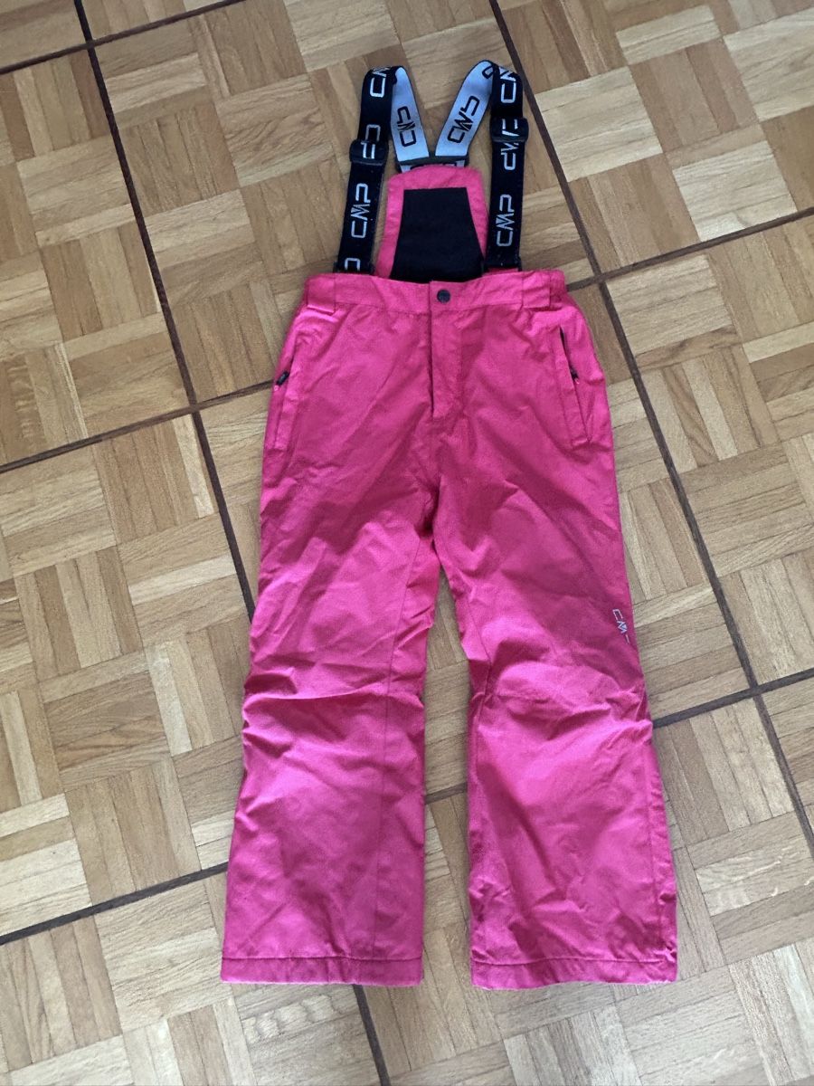 CMP Pantalons: Skihose CMP pink Grösse 128 Latzhose Mädchen – D'occasion à Wolhusen par eve_m6cg