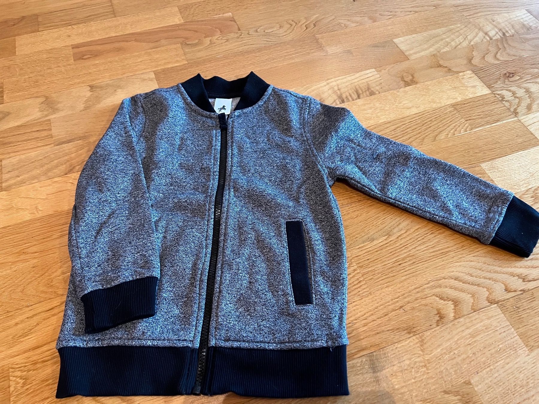 Giacche & Cappotti: Strickjacke Gr. 116 – Usato da Wallisellen venduto da Kaktus8304